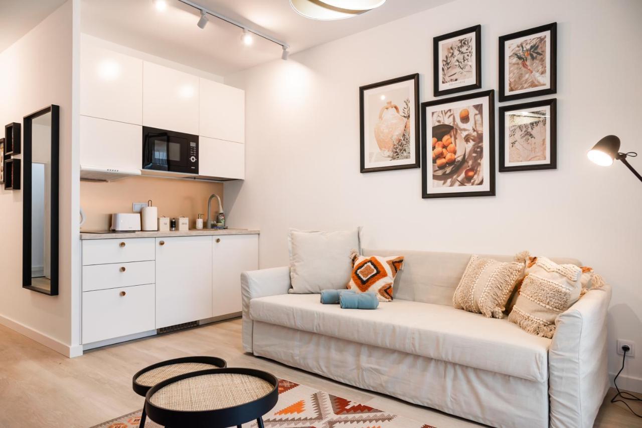Wola Cosy White Apartment Warsaw Ngoại thất bức ảnh