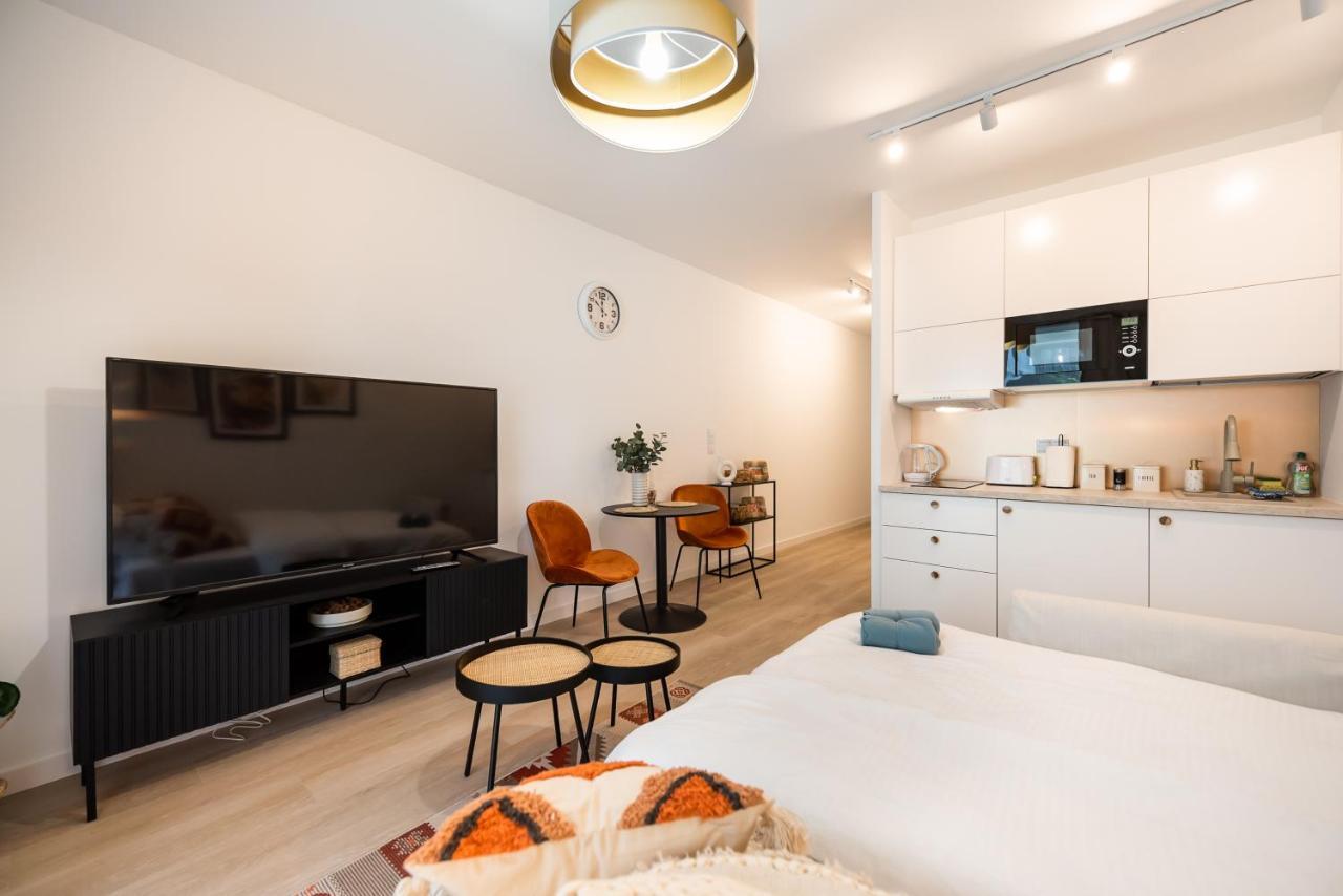 Wola Cosy White Apartment Warsaw Ngoại thất bức ảnh